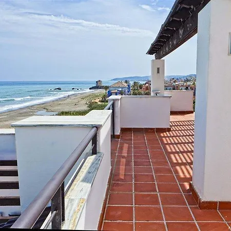 Casares Del Mar *